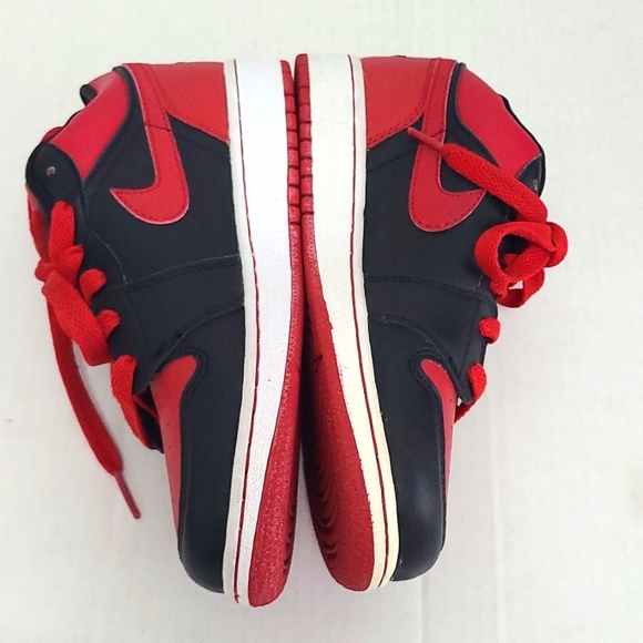 AIR Jordan 1 PHAT LOW " BRED" Red/ Black Size 3.5 Youth 338146- 061 Year 2008 - Picture 6 of 12